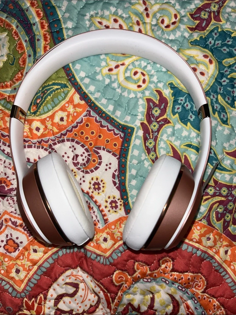 Beats Solo3 - Rose Gold - Picture 2 of 7